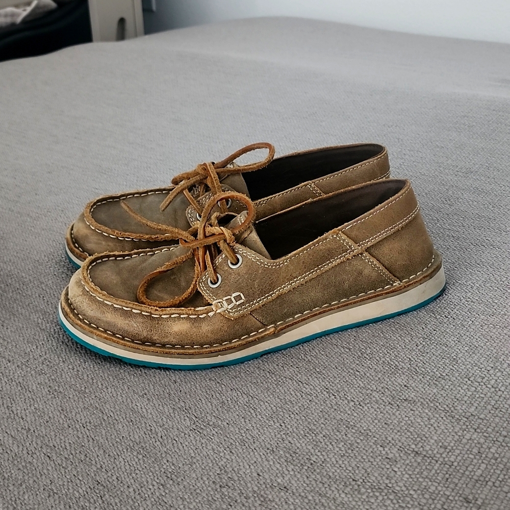 Ariat - Picture 3 of 5